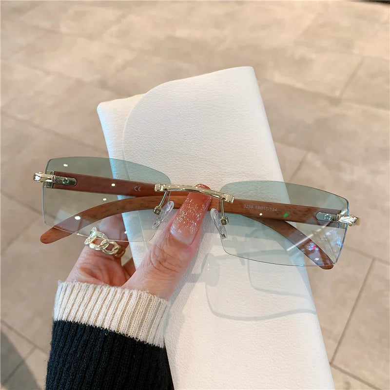 Aster Unisex