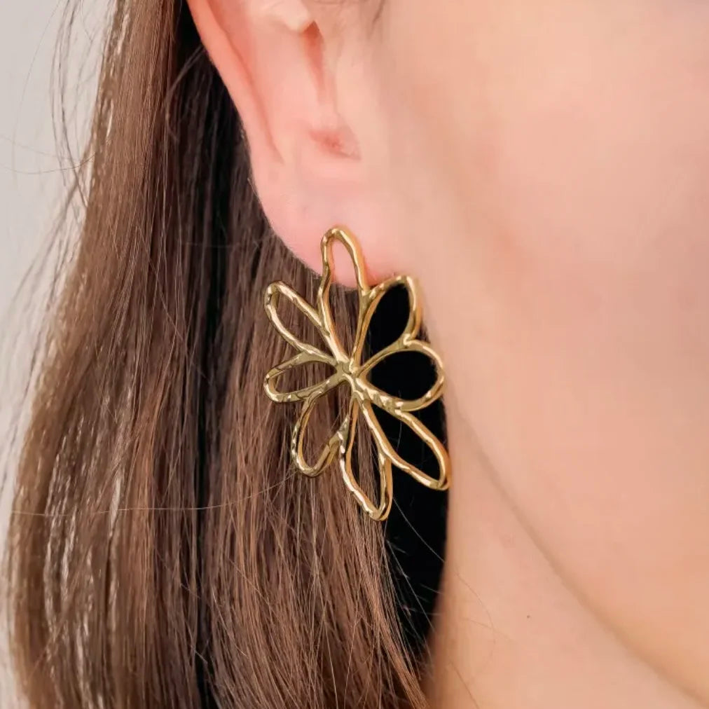 Wire Flower Stainless Steel Stud Earrings