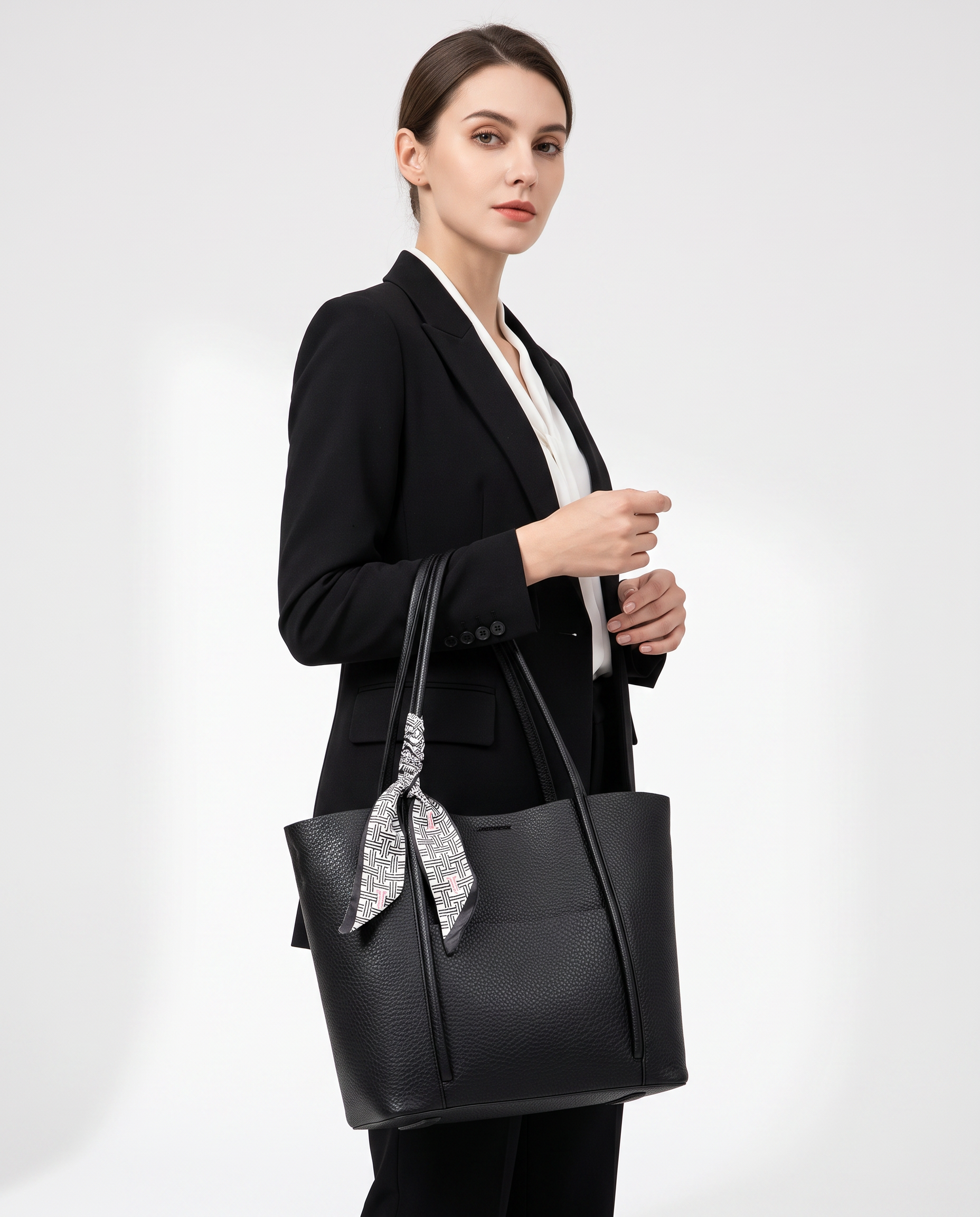 Elara Vintage Tote