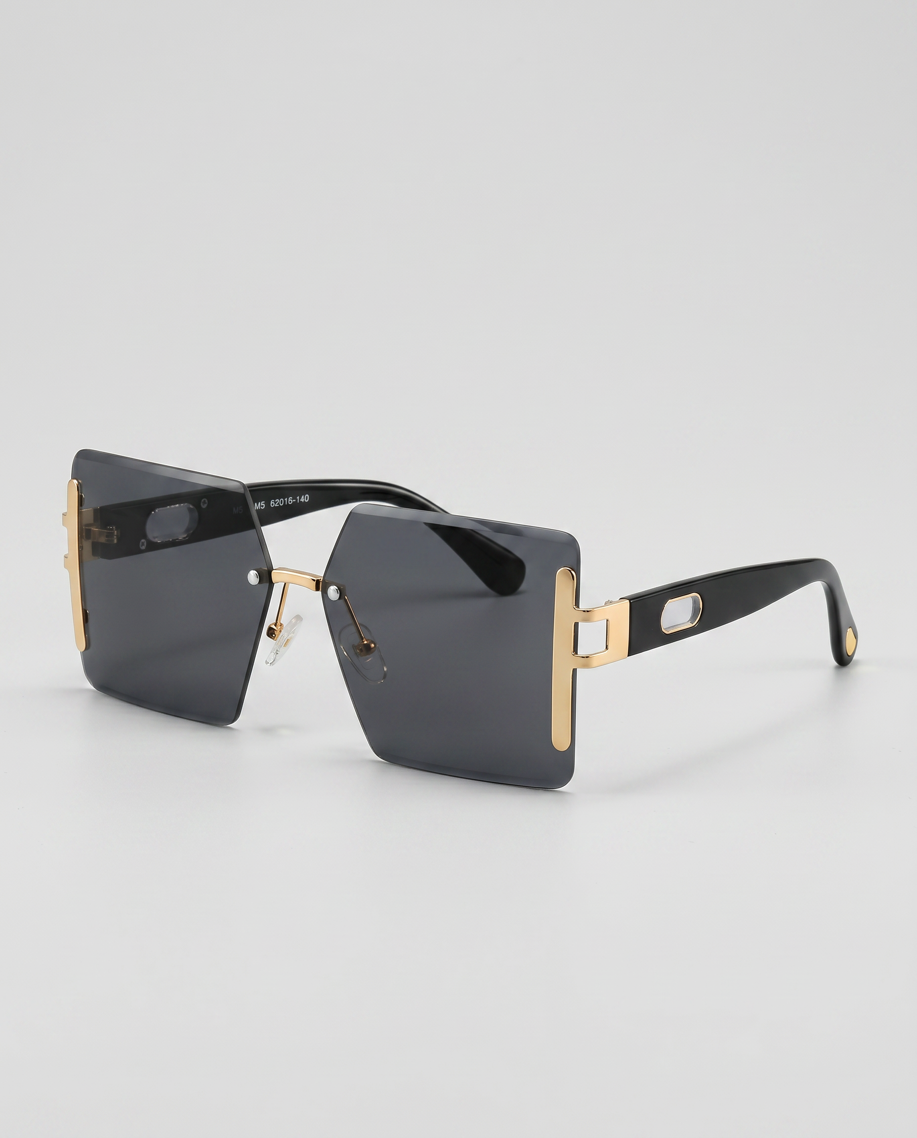 Rimless Statement